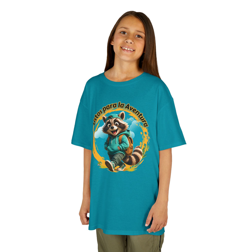 Kids Tee — "Listos para la Aventura" Cute Raccoon Explorer Graphic
