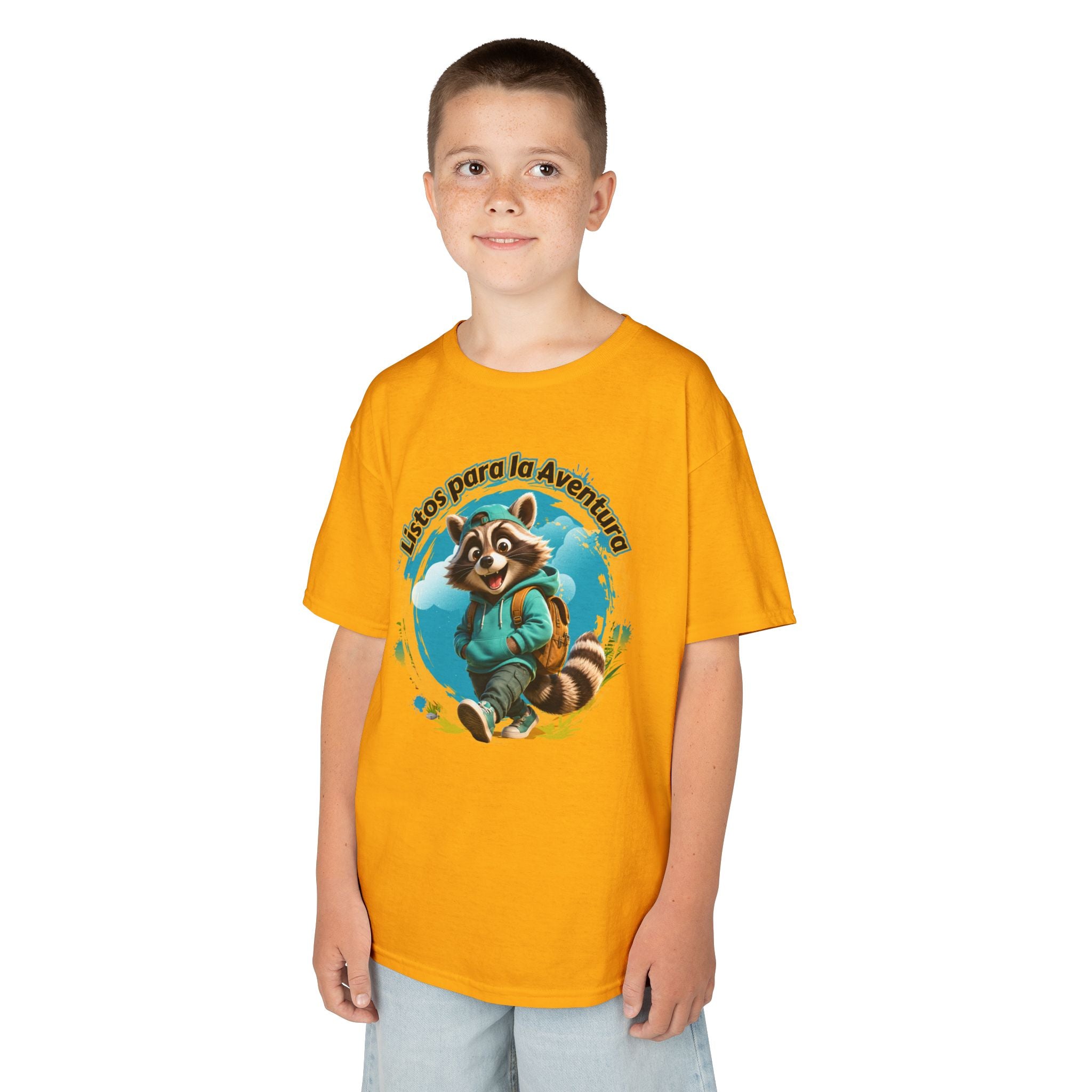 Kids Tee — "Listos para la Aventura" Cute Raccoon Explorer Graphic